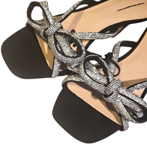 NEW! LOFT Black Velvet Silver Sparkle Embellished Bow Sandals. - Picture 4 of 8